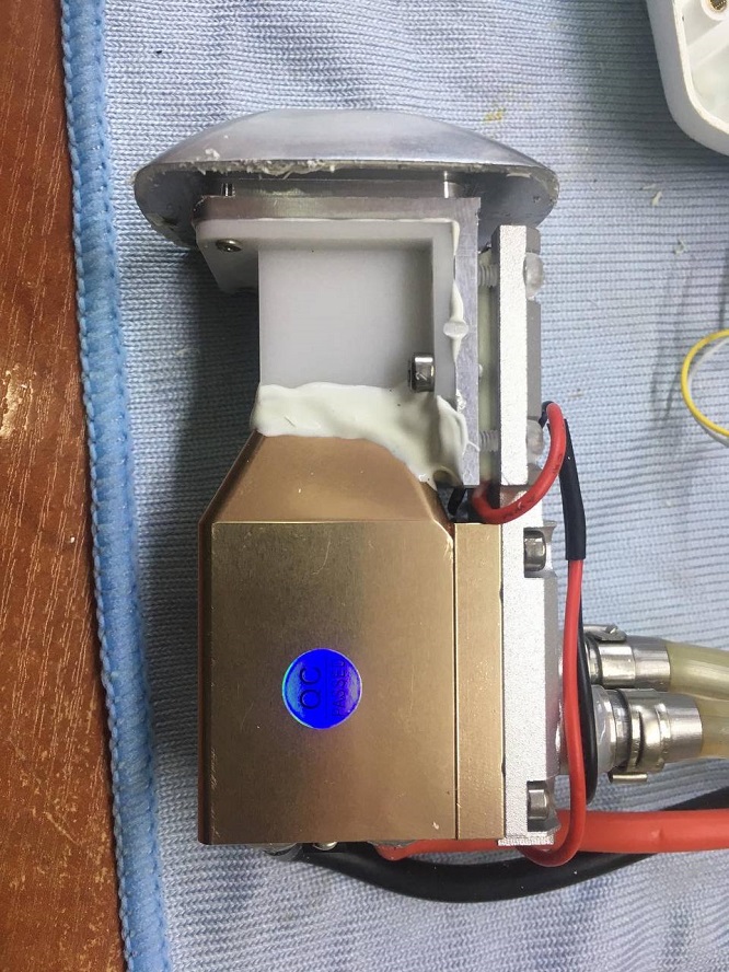 there is no radiation from a diode laser. Stack of laser diodes PZ with sapphire. Spare parts for cosmetic lasers. Online consultation on the repair of 808 nm diode lasers.