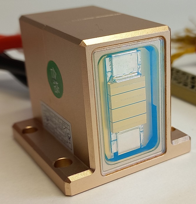 Diode stack 300 watt 3 bar 808nm. What it looks like, parameters, replacement tips, factory price, shipping from China.