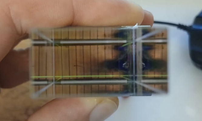 If your diode laser has stopped flashing, one of the problems is a burned-out diode stack. The problem is often visible.