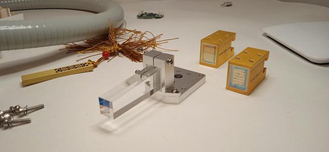 Smooth laser radiation unit Smooth laser radiation unit