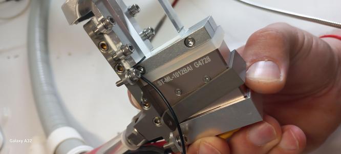 The choice of a diode stack for a laser handle with a manufacturer's guarantee