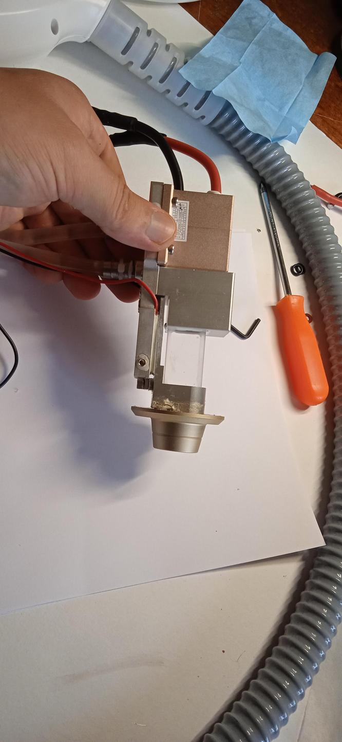 The choice of a diode stack for a laser handle with high build quality