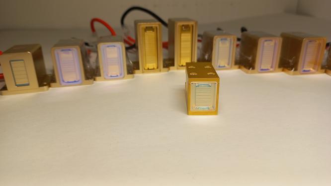 Assessment of the state of the diode laser handle for hair removal. Assessment of the state of the diode laser handle for hair removal.