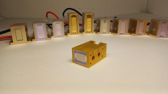 Checking the software parameters of the laser handle. Checking the software parameters of the laser handle.