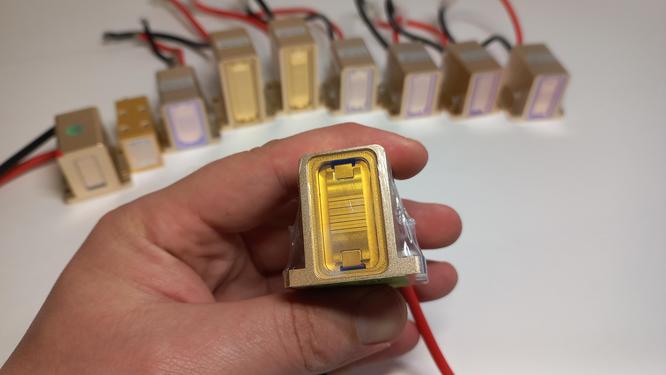 Laser chip 808nm block Laser chip 808nm block