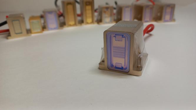 Diagnosis of a laser handle using a multimeter. Diagnosis of a laser handle using a multimeter.