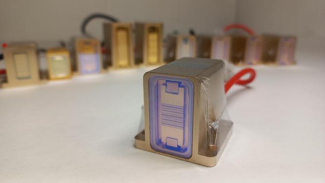 Laser handle testing for noise during operation. Laser handle testing for noise during operation.