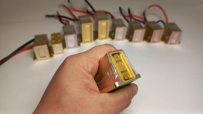 Laser handle testing using a laser power meter. Laser handle testing using a laser power meter.