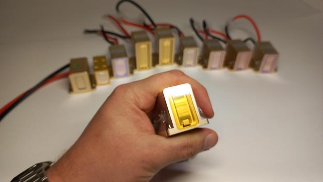 Checking the reaction of the laser handle to control commands. Checking the reaction of the laser handle to control commands.