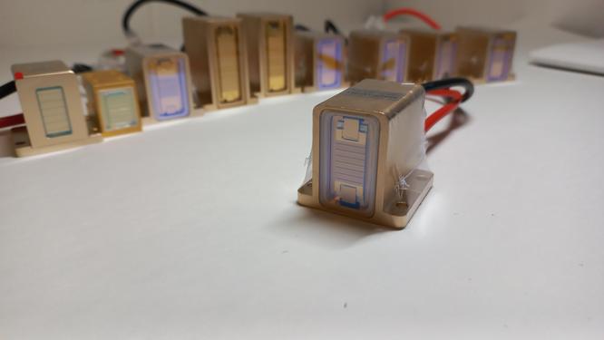 Testing a laser handle with imitation of real working conditions. Testing a laser handle with imitation of real working conditions.
