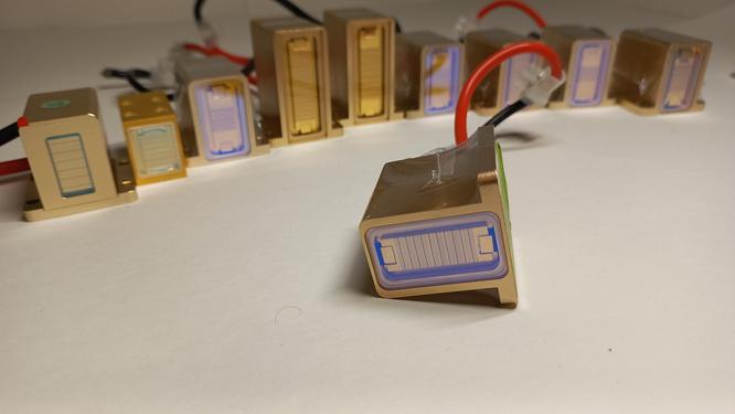 Exchange electronics for diode laser Exchange electronics for diode laser