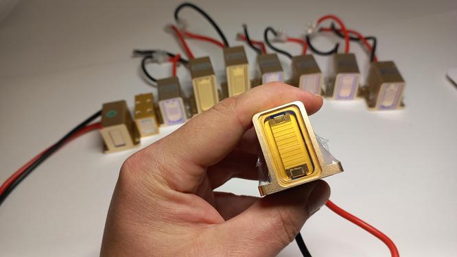 The diode laser chip The diode laser chip