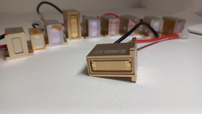 Diode laser light block Diode laser light block