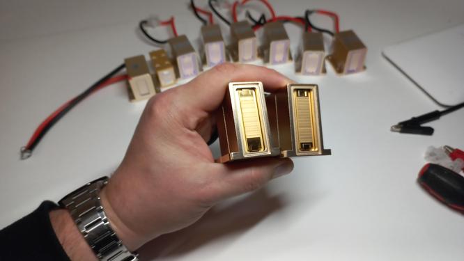 Laser chip Laser chip