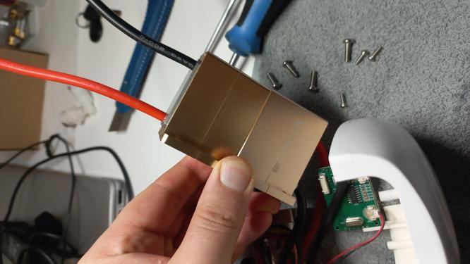 Creating modules with increased resistance to mechanical damage.
