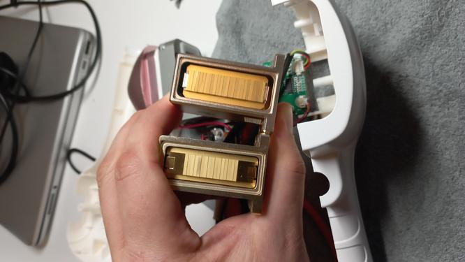 Light module in a cosmetic laser
