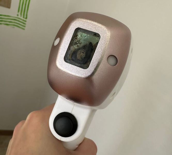 Laser handpiece prism and glass panel: damage and service